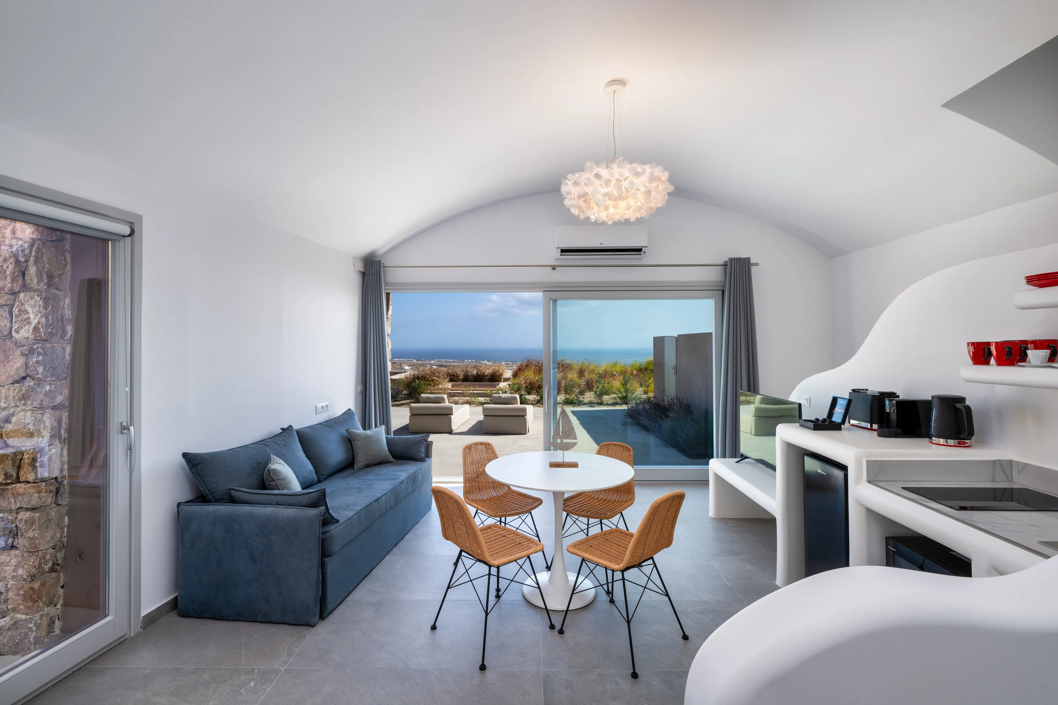 Kitchen and Living Room with Sea View